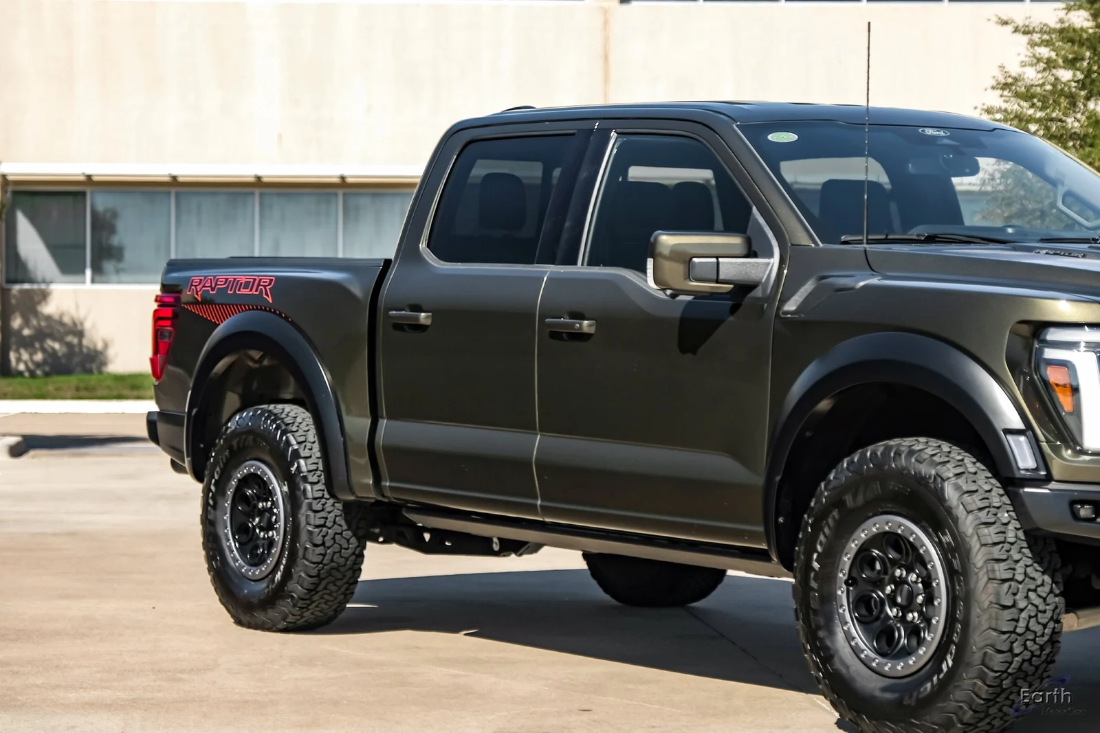 2025 Ford F-150 Raptor (Fourteenth Generation), 24/29