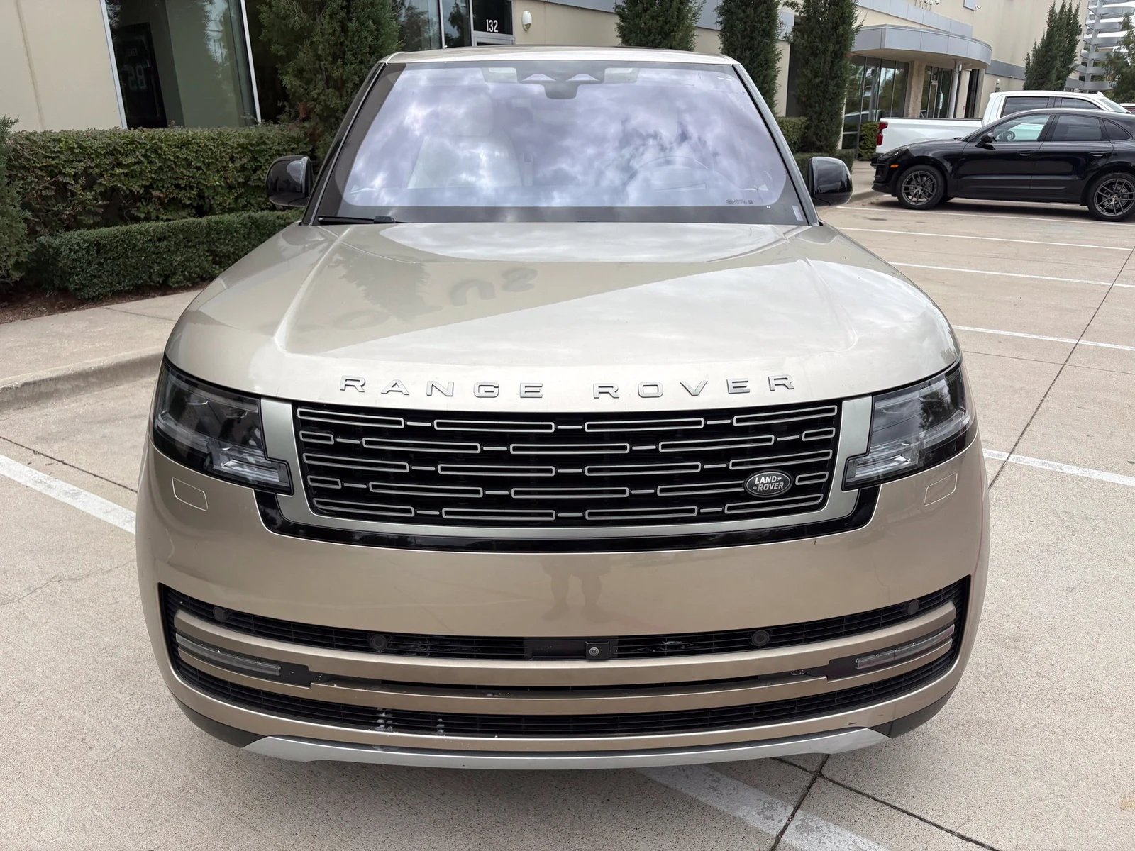 2022 Land Rover Range Rover SE LWB (L460), 2/7