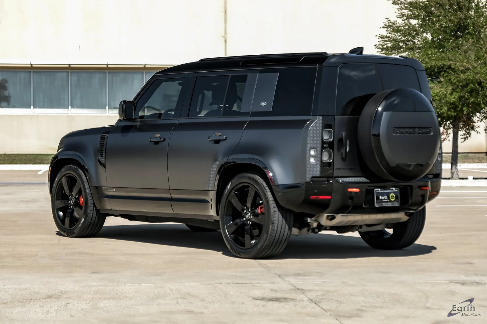 2024 Land Rover Defender 110 X (L663), 8/29