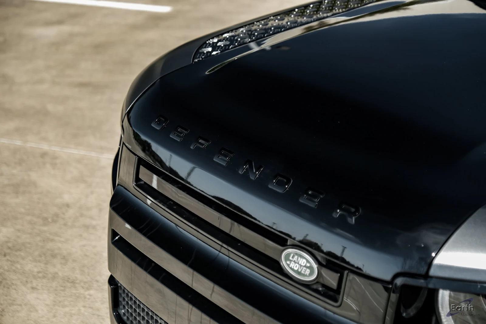 2024 Land Rover Defender 110 X (L663), 28/29