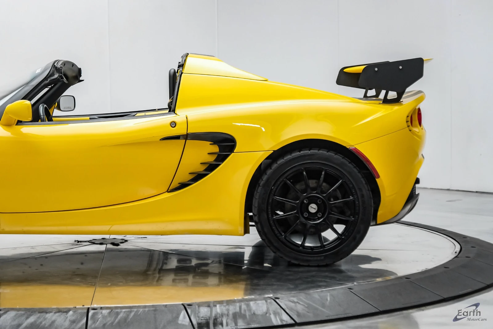 2005 Lotus Elise S2, 8/27
