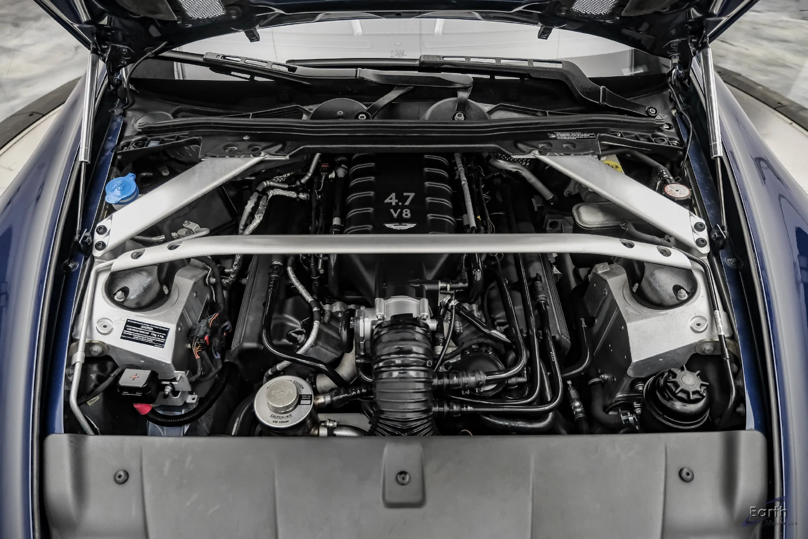 2015 Aston Martin V8 Vantage Roadster, 3/28