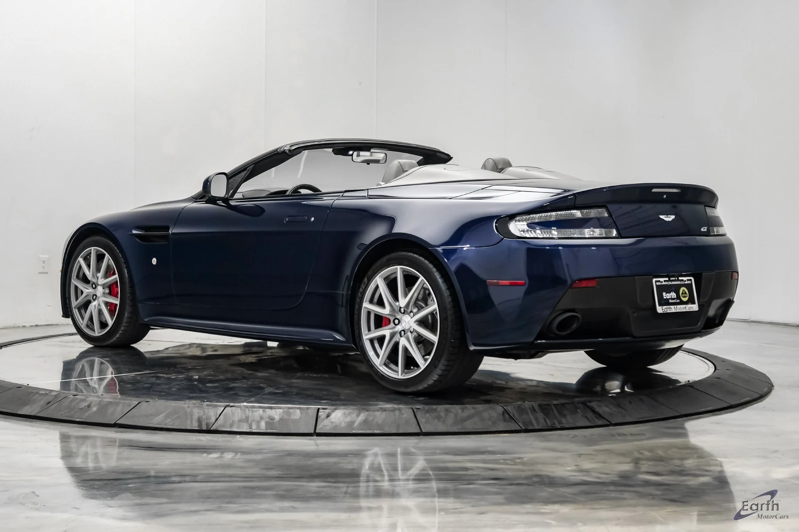 2015 Aston Martin V8 Vantage Roadster, 11/28