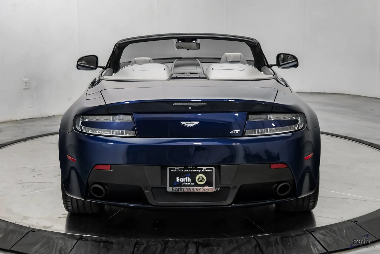 2015 Aston Martin V8 Vantage Roadster, 15/28
