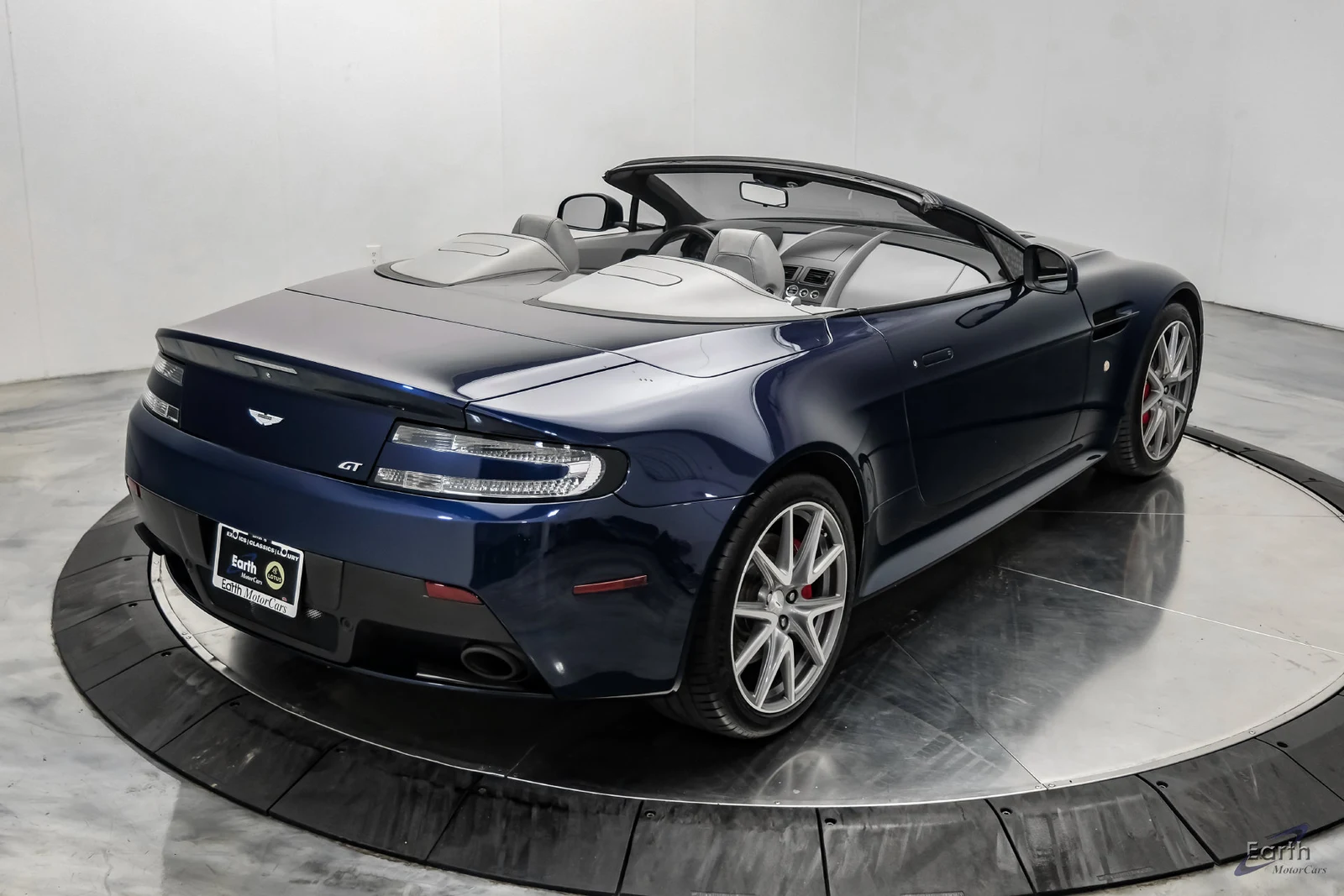 2015 Aston Martin V8 Vantage Roadster, 21/28