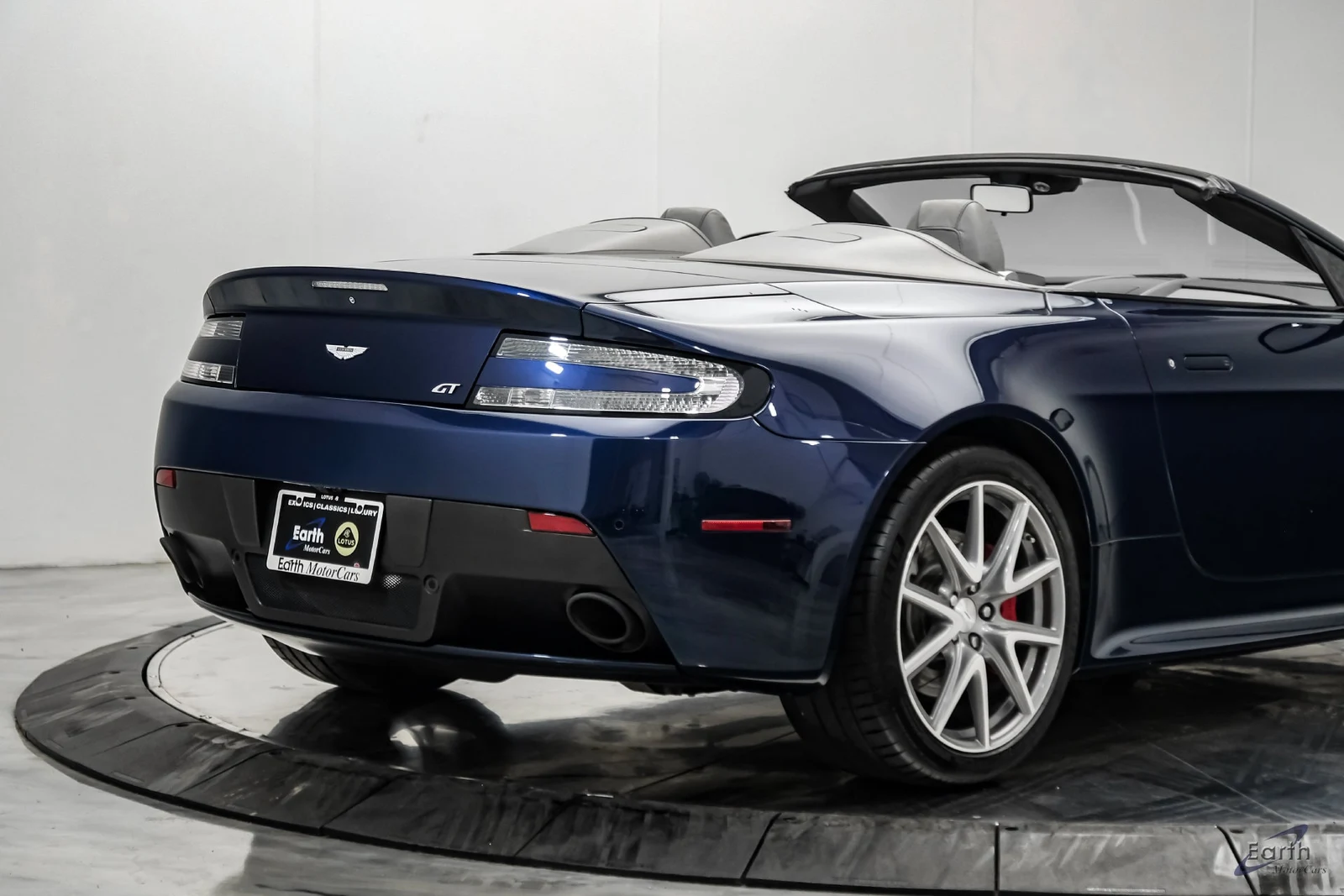 2015 Aston Martin V8 Vantage Roadster, 22/28