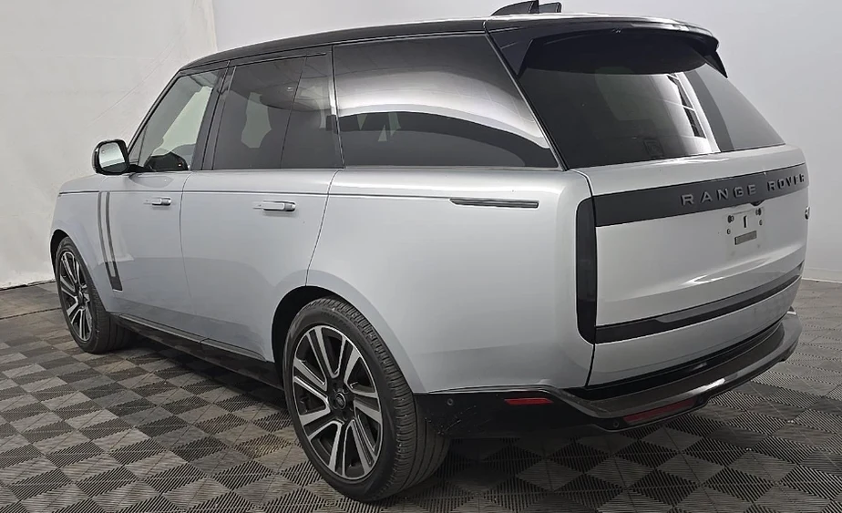2023 Land Rover Range Rover SE (L460), 4/7