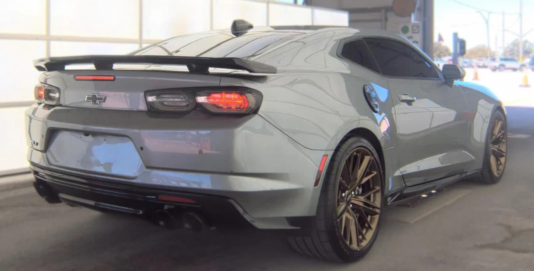 2023 Chevrolet Camaro ZL1, 3/8