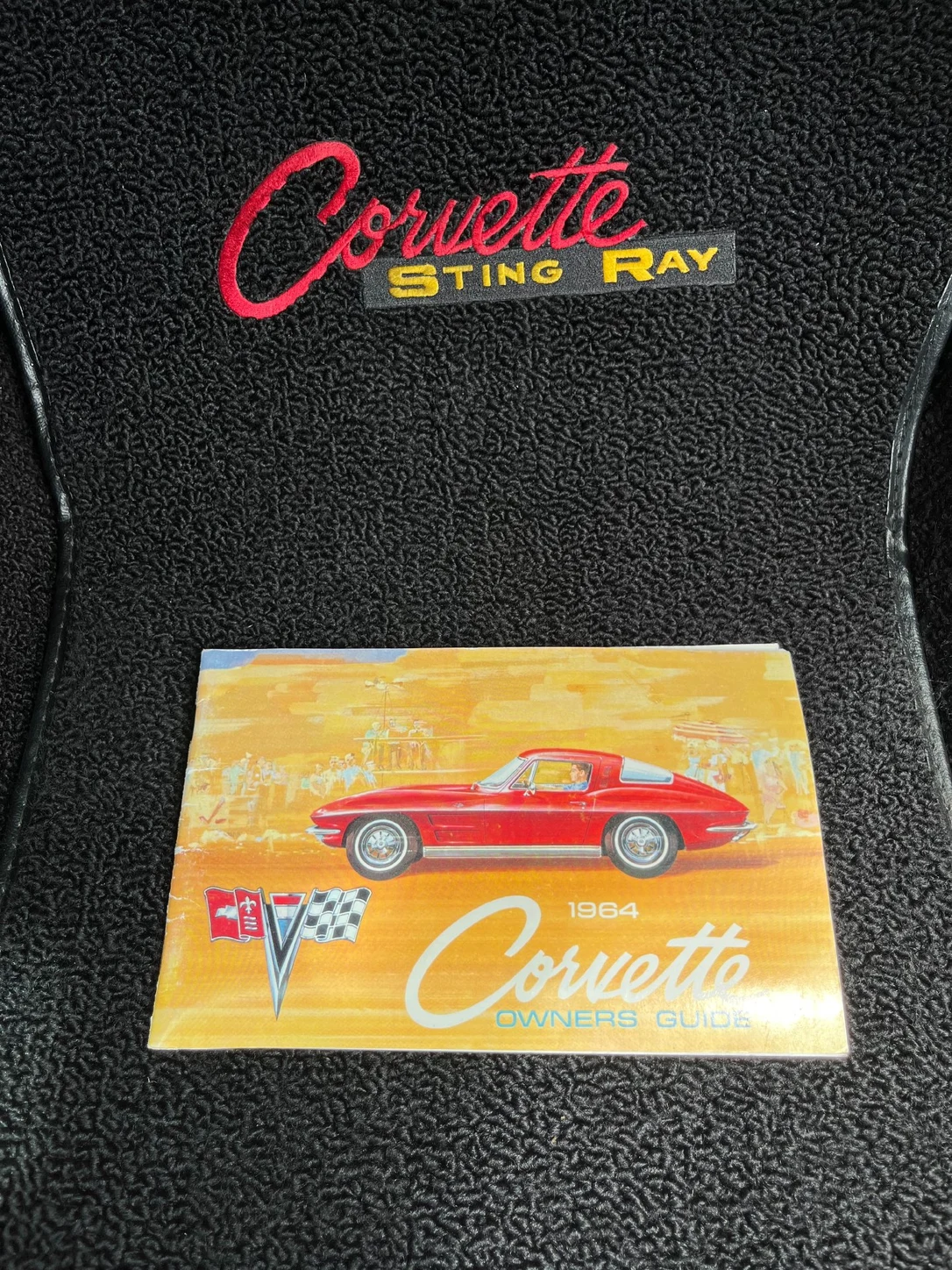 1964 Chevrolet Corvette Sting Ray Coupe (C2), 4/7