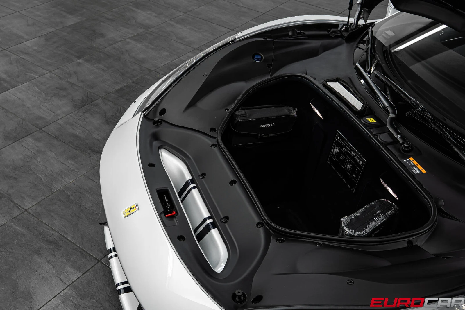 2020 Ferrari 488 Pista Spider, 13/20