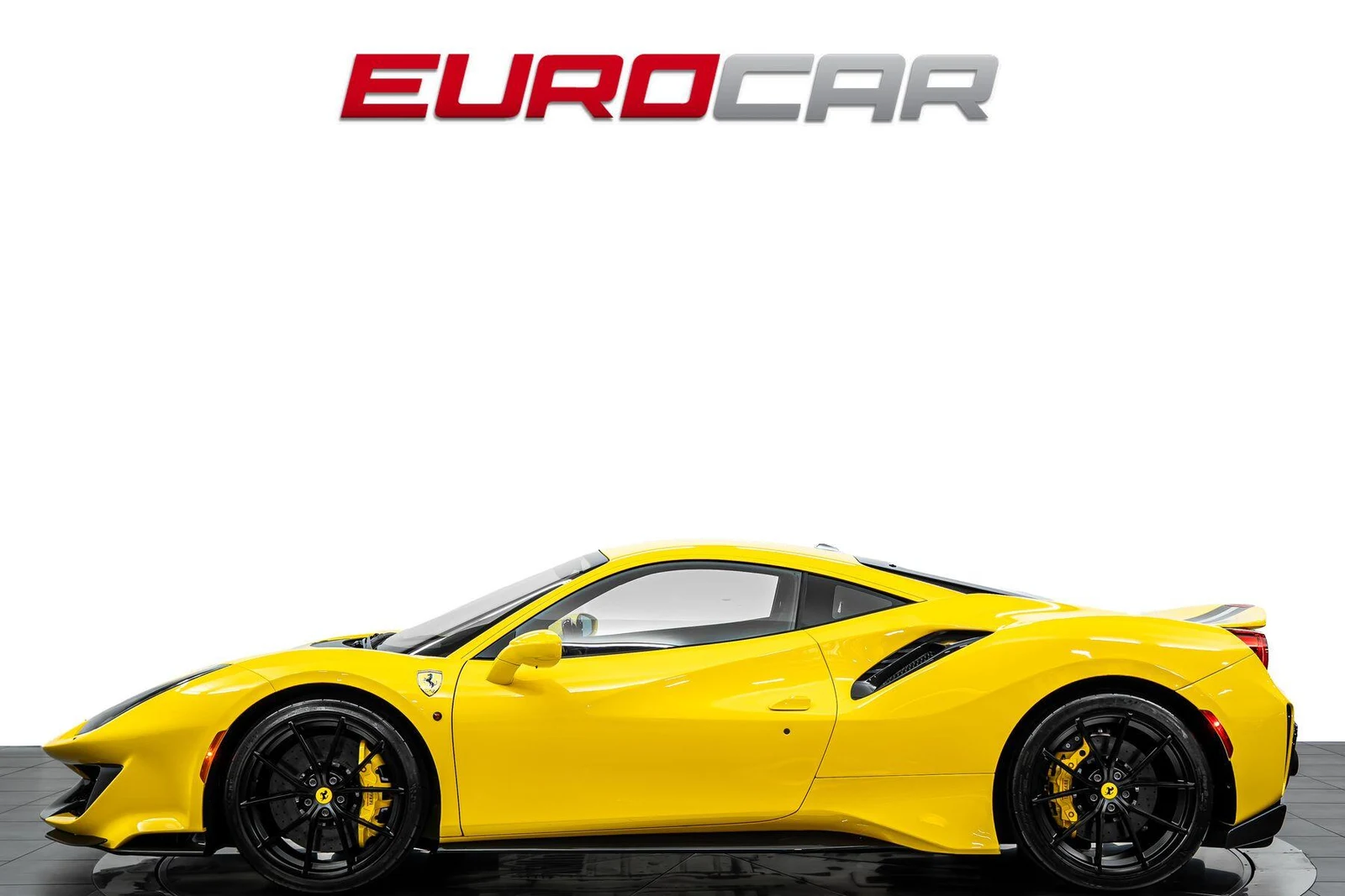 2020 Ferrari 488 Pista, 2/20