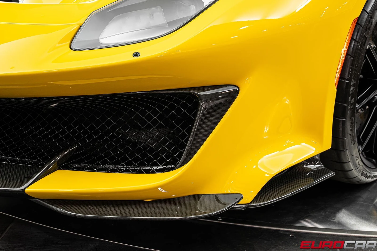 2020 Ferrari 488 Pista, 16/20