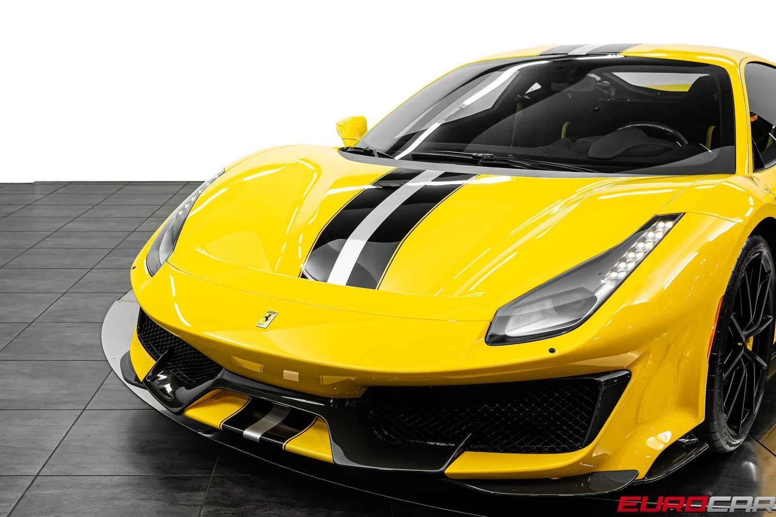 2020 Ferrari 488 Pista, 17/20
