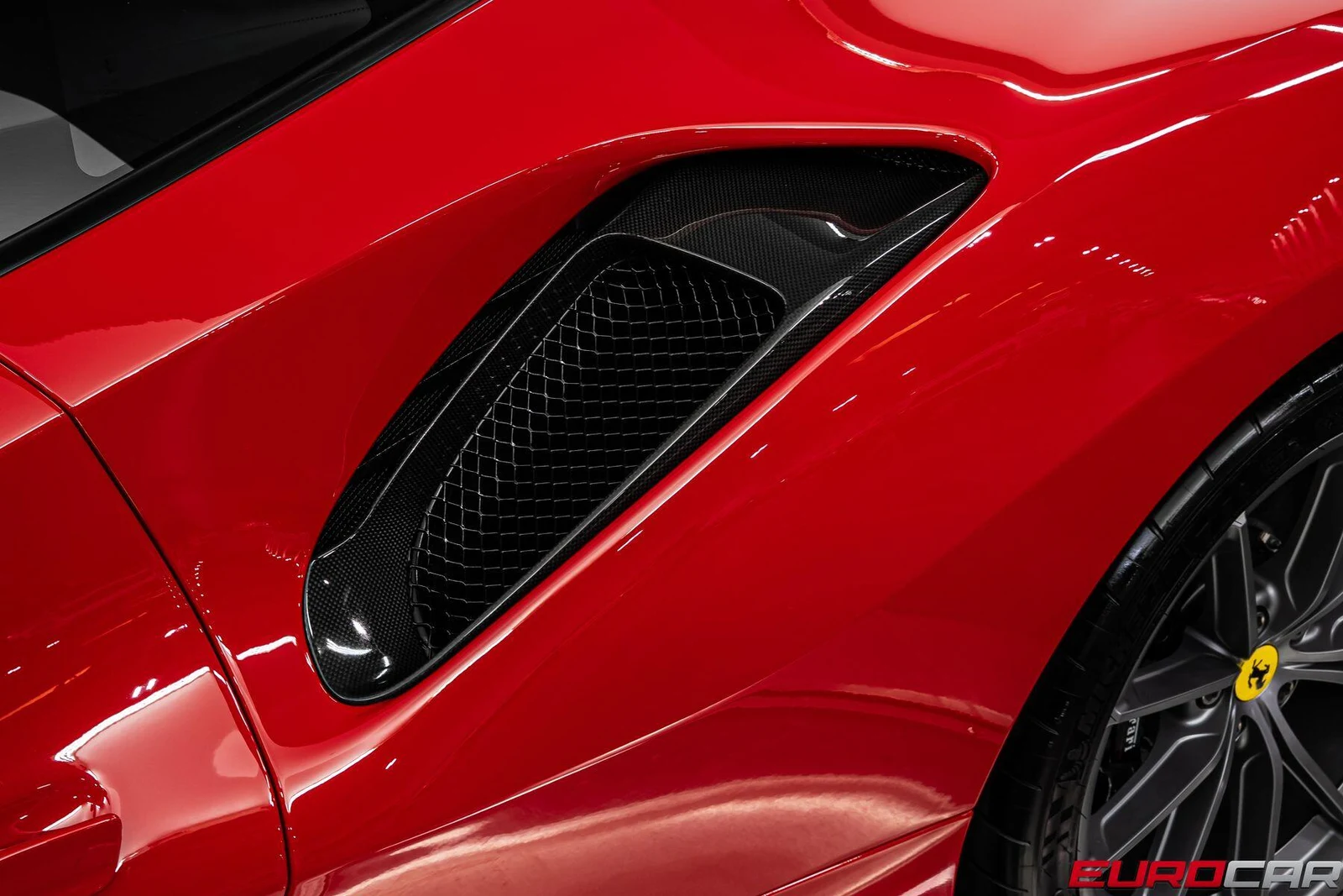 2019 Ferrari 488 Pista, 18/20