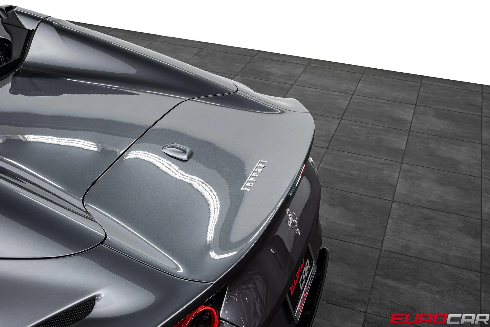 2022 Ferrari 812 GTS, 20/20