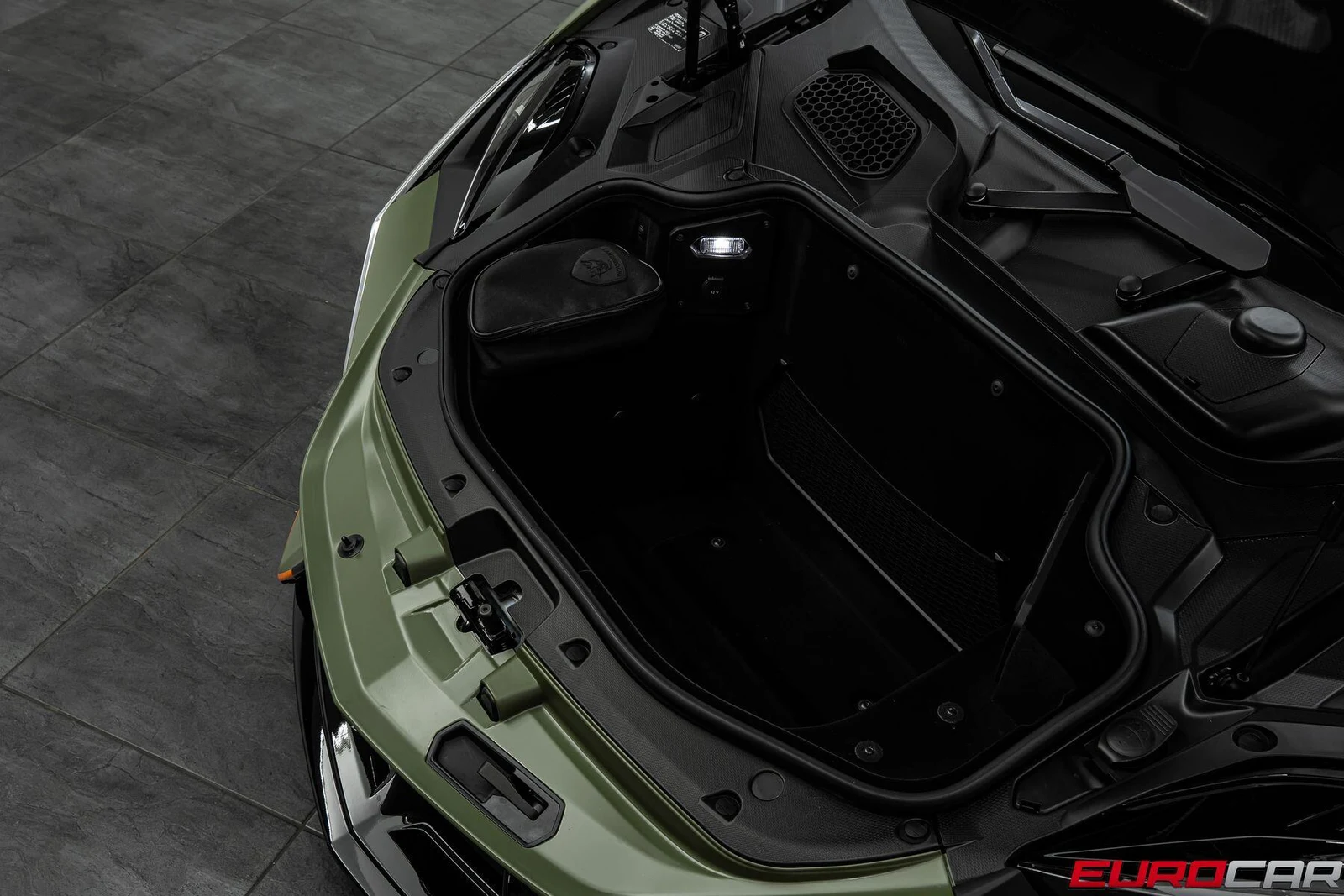 2025 Lamborghini Revuelto, 12/20