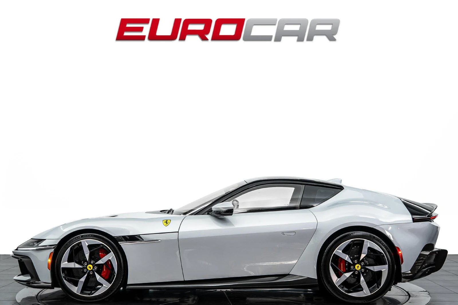 2025 Ferrari 12Cilindri, 2/20