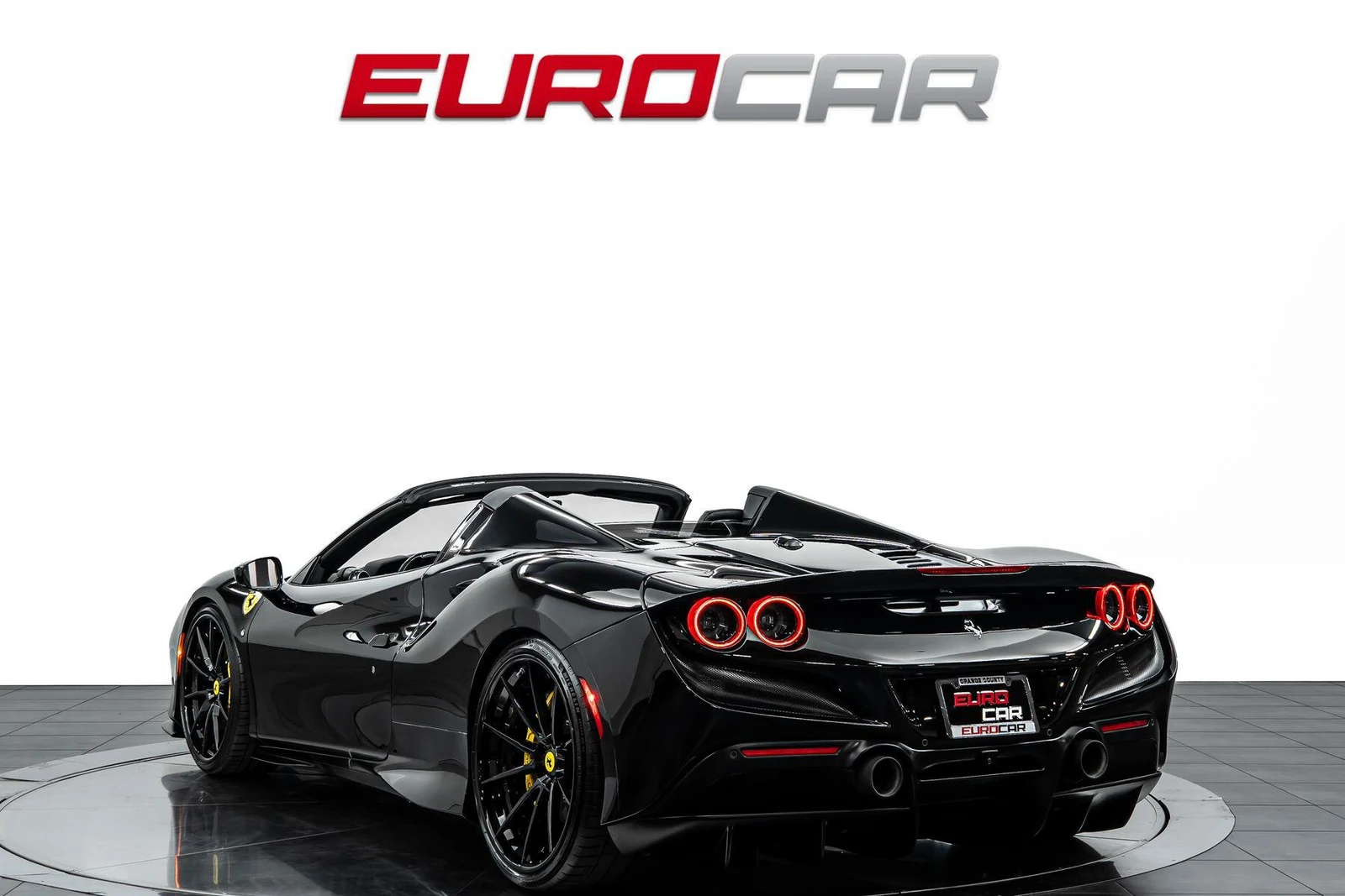 2022 Ferrari F8 Spider, 4/20