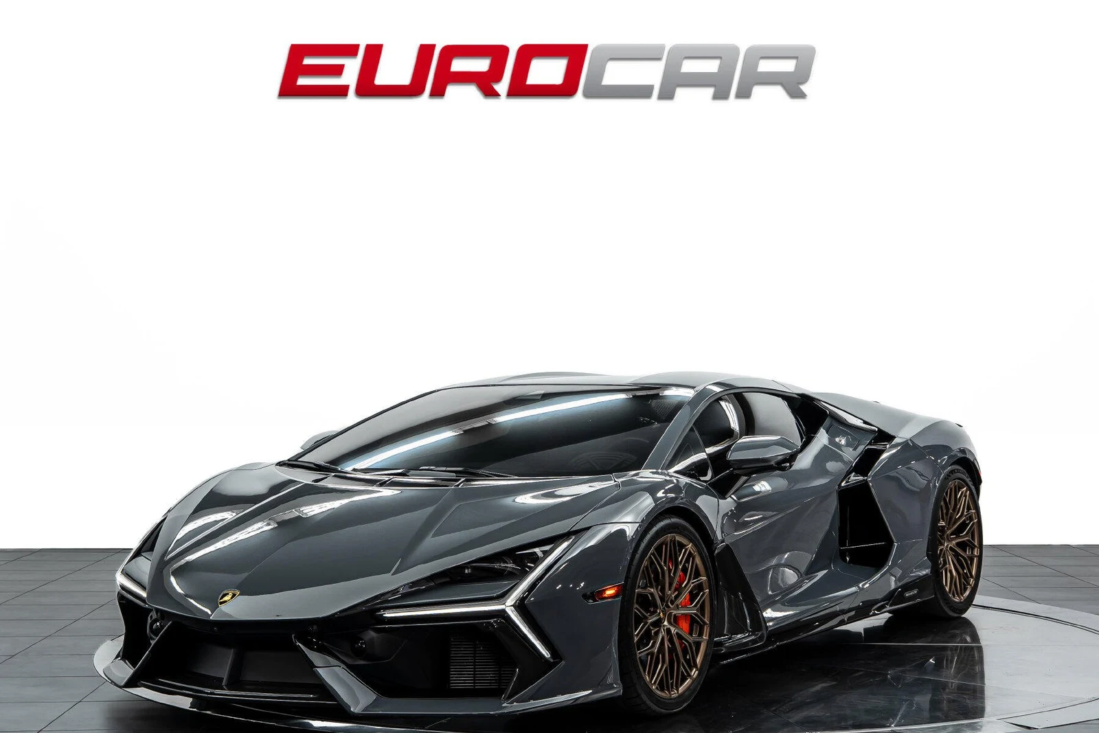 Lamborghini Revuelto · Grigio Telesto Metallic · Eurocar OC