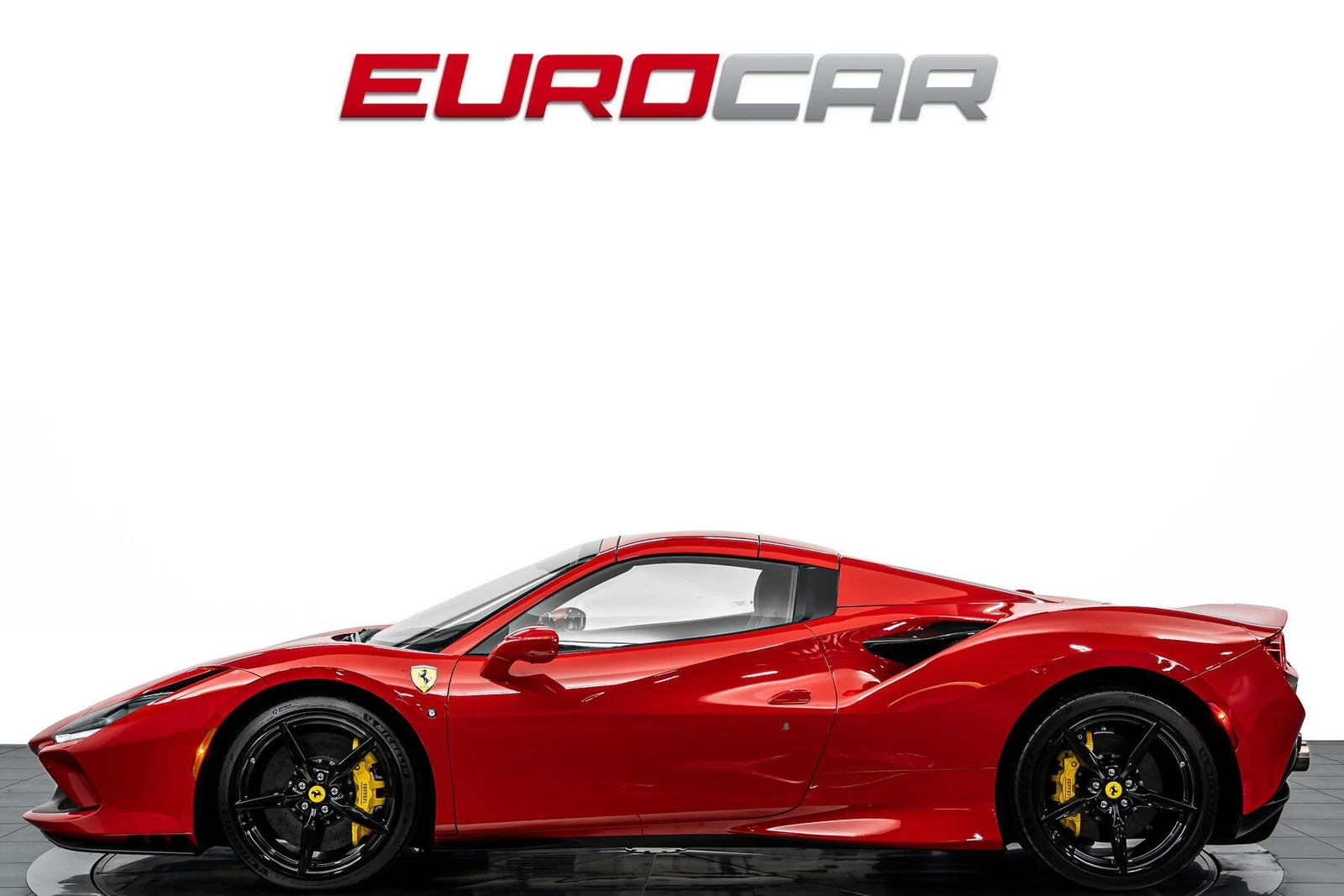 2021 Ferrari F8 Spider, 3/20