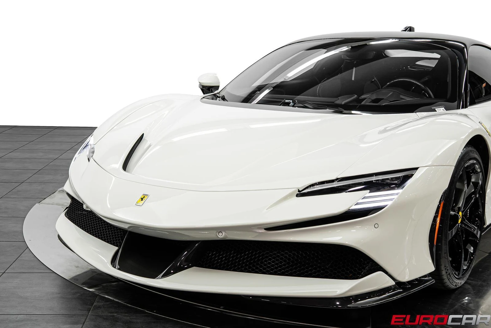 2024 Ferrari SF90 Stradale, 18/20
