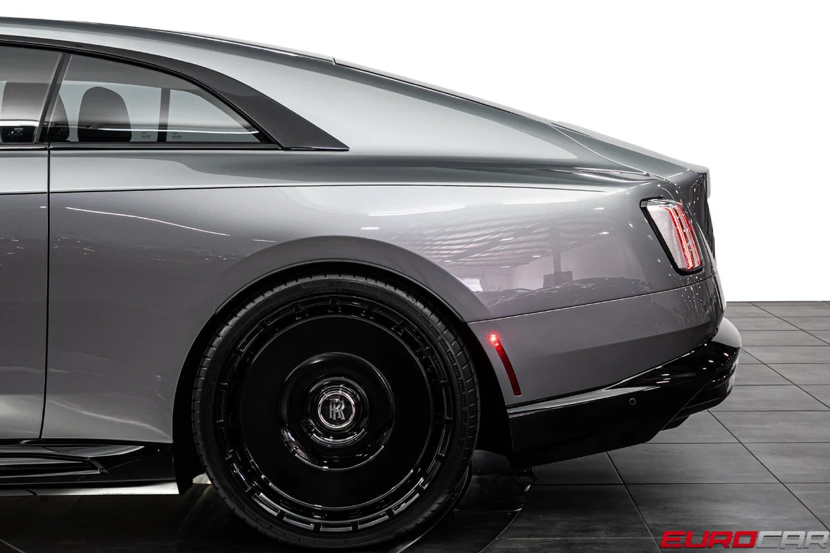 2026 Rolls-Royce Spectre Black Badge, 16/20