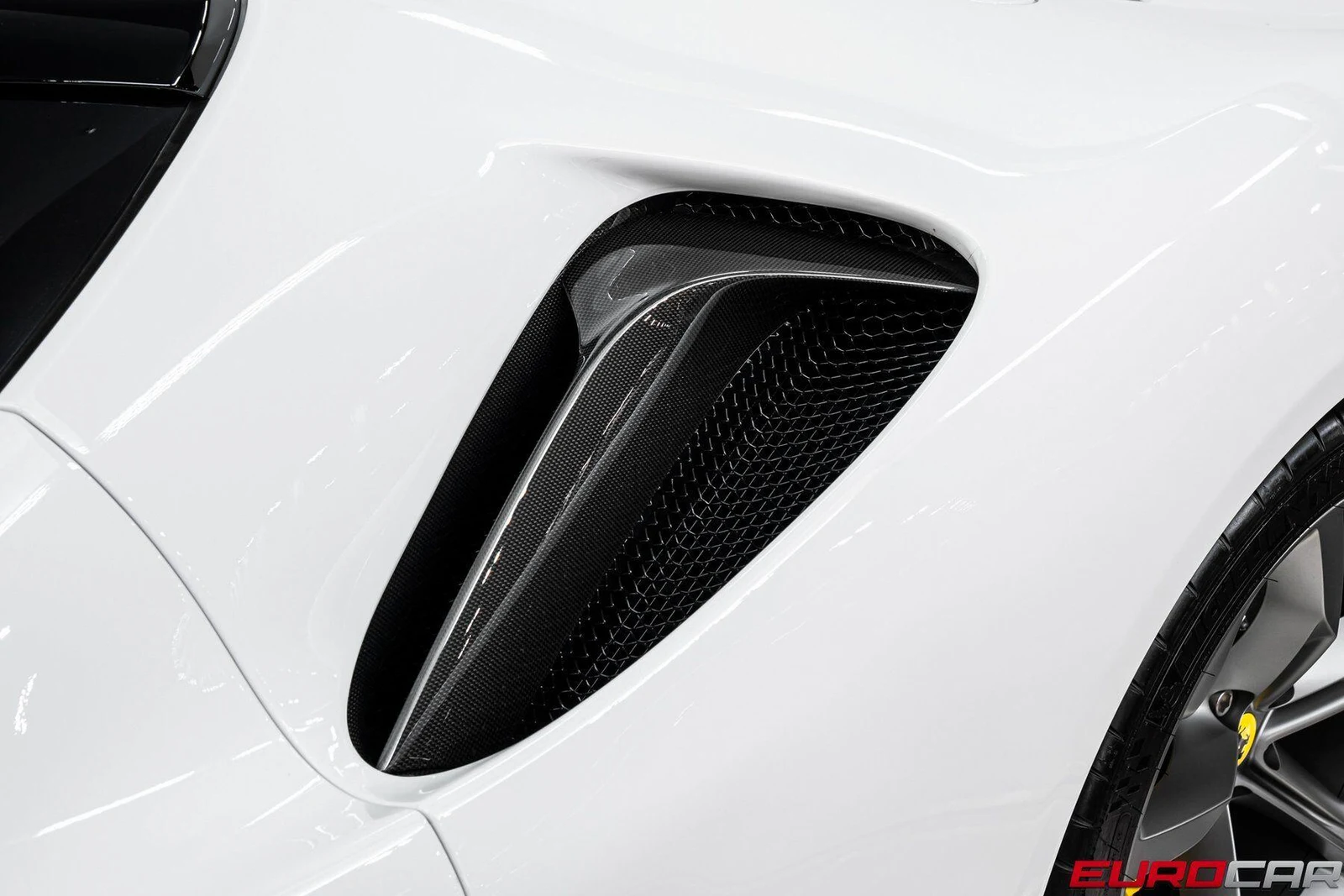 2022 Ferrari SF90 Stradale, 18/20