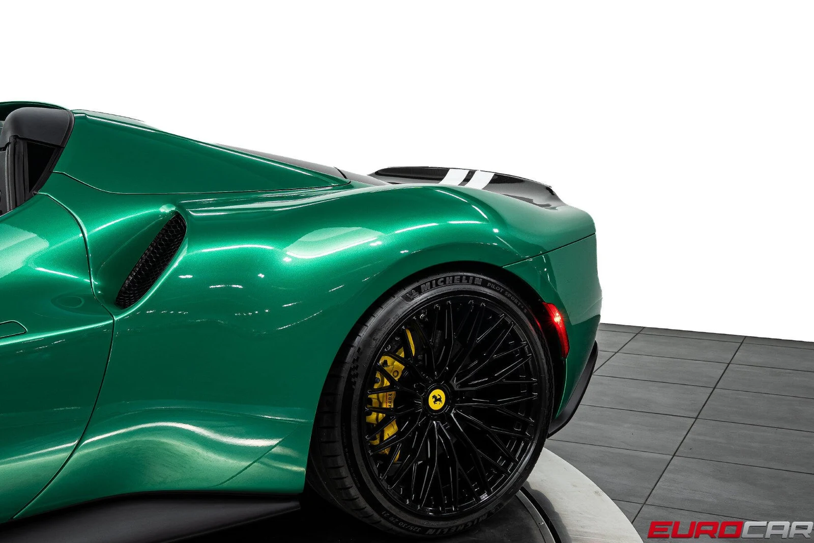 2024 Ferrari 296 GTS, 18/20