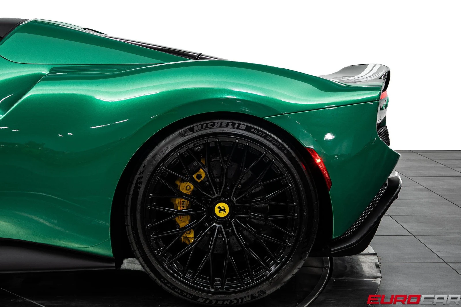 2024 Ferrari 296 GTS, 19/20
