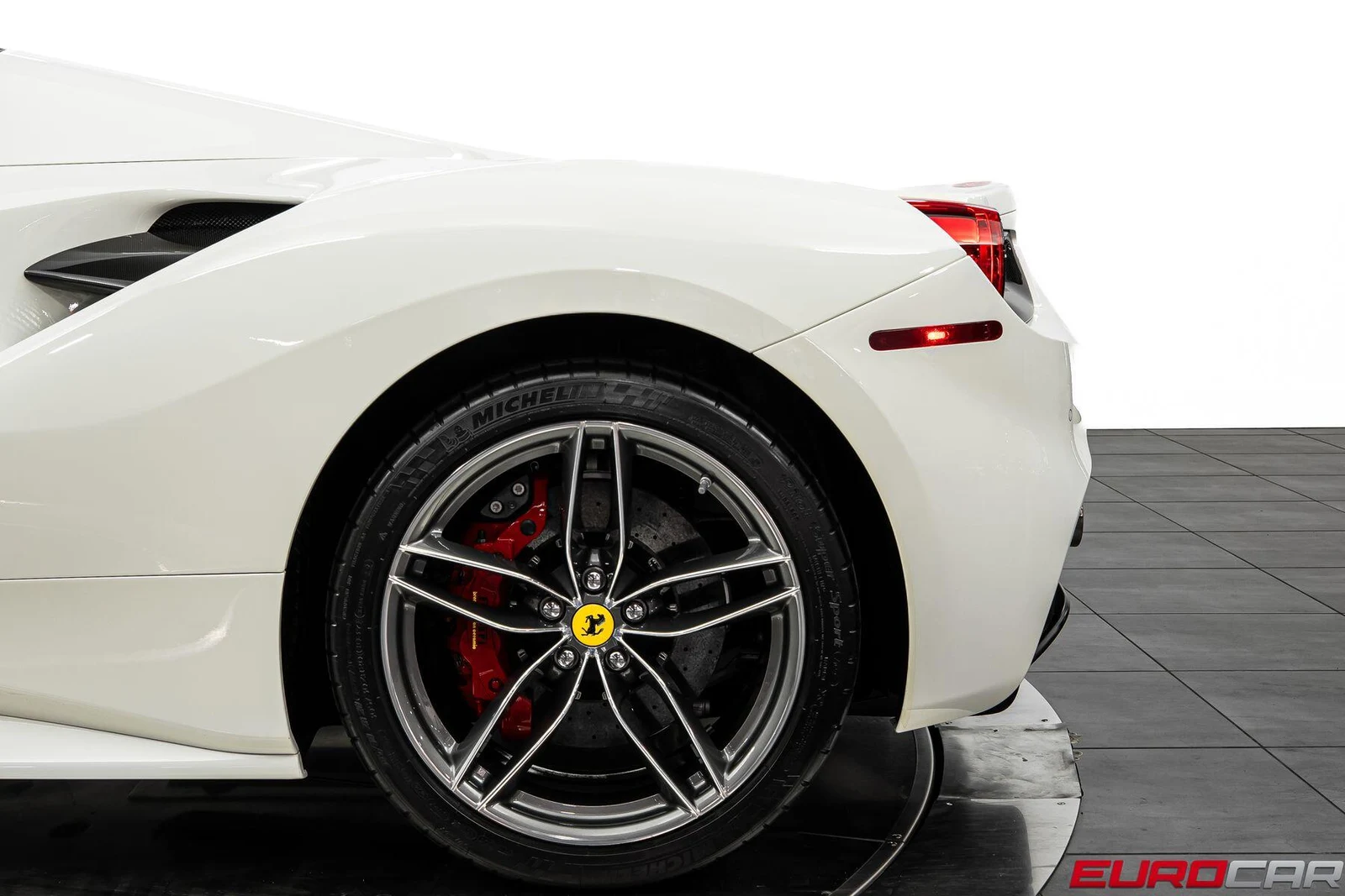 2019 Ferrari 488 Spider, 20/20