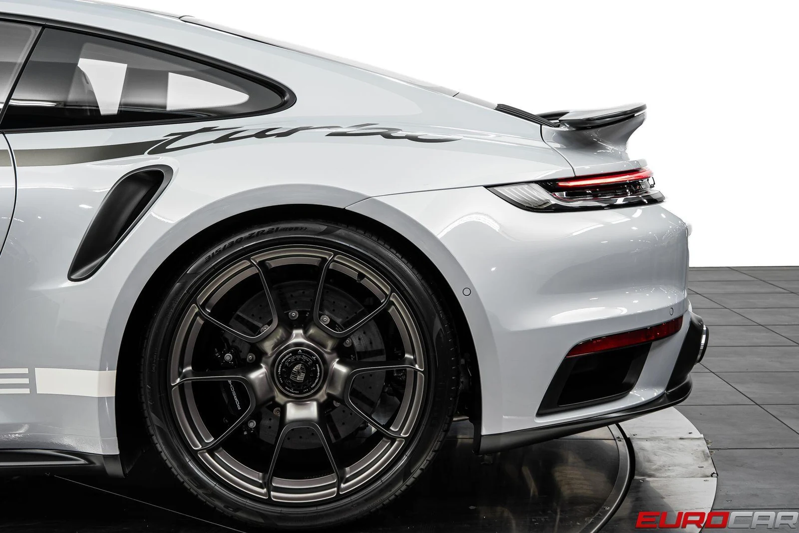2025 Porsche 911 (992.1) Turbo 50 Years, 19/20