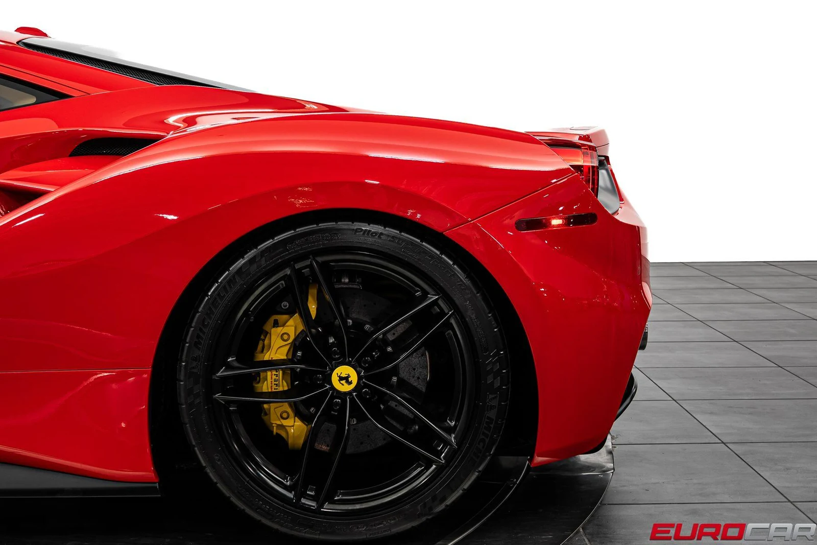 2019 Ferrari 488 GTB, 17/20
