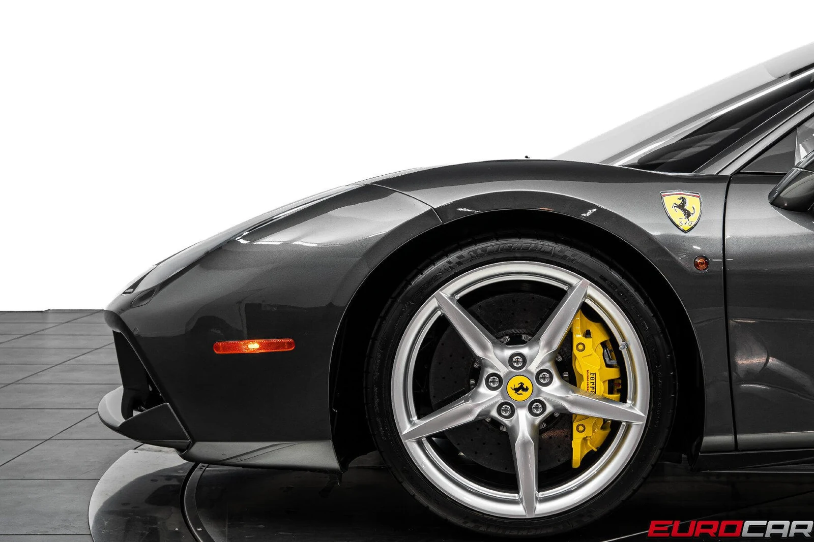 2018 Ferrari 488 GTB, 17/20