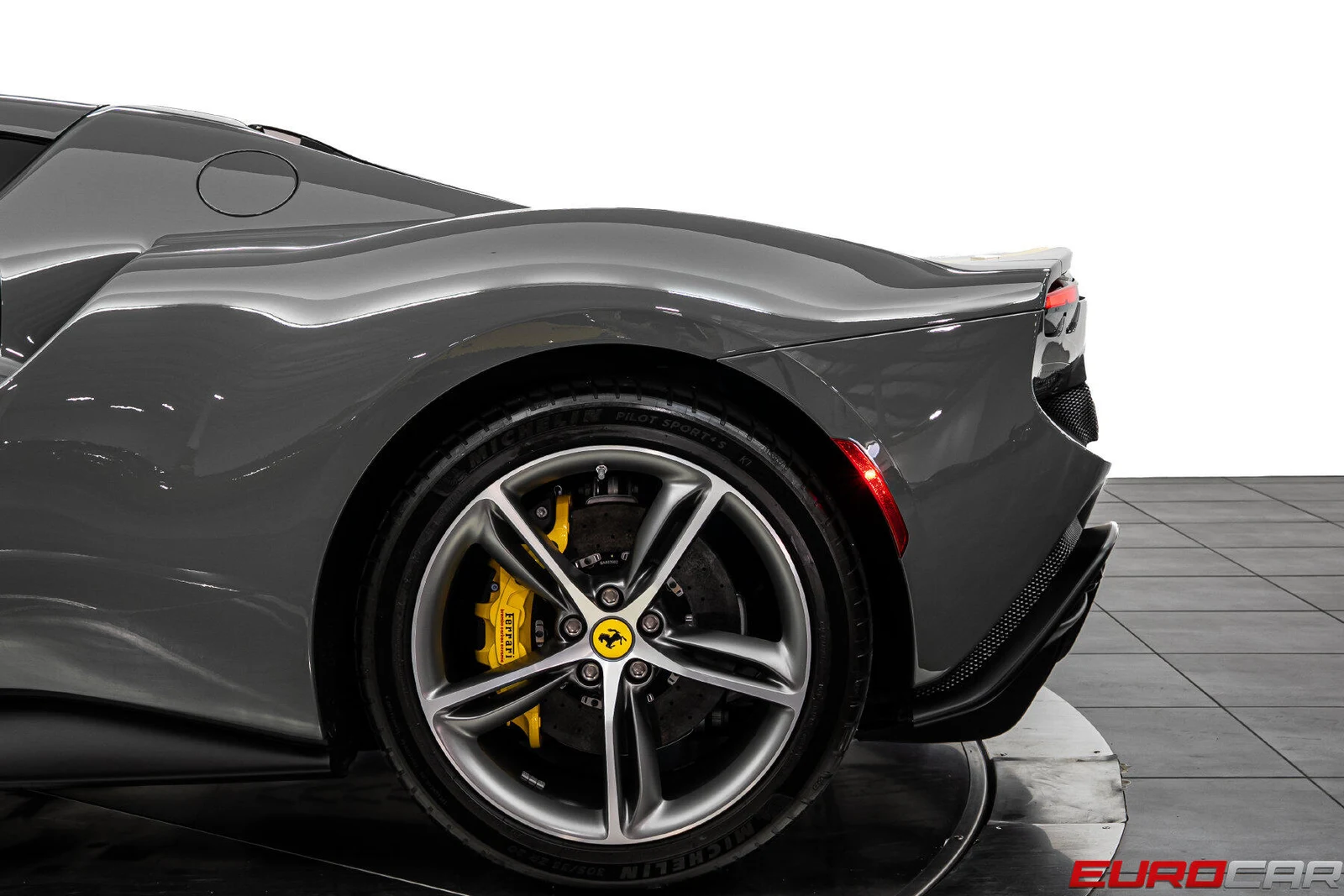 2023 Ferrari 296 GTB, 19/20