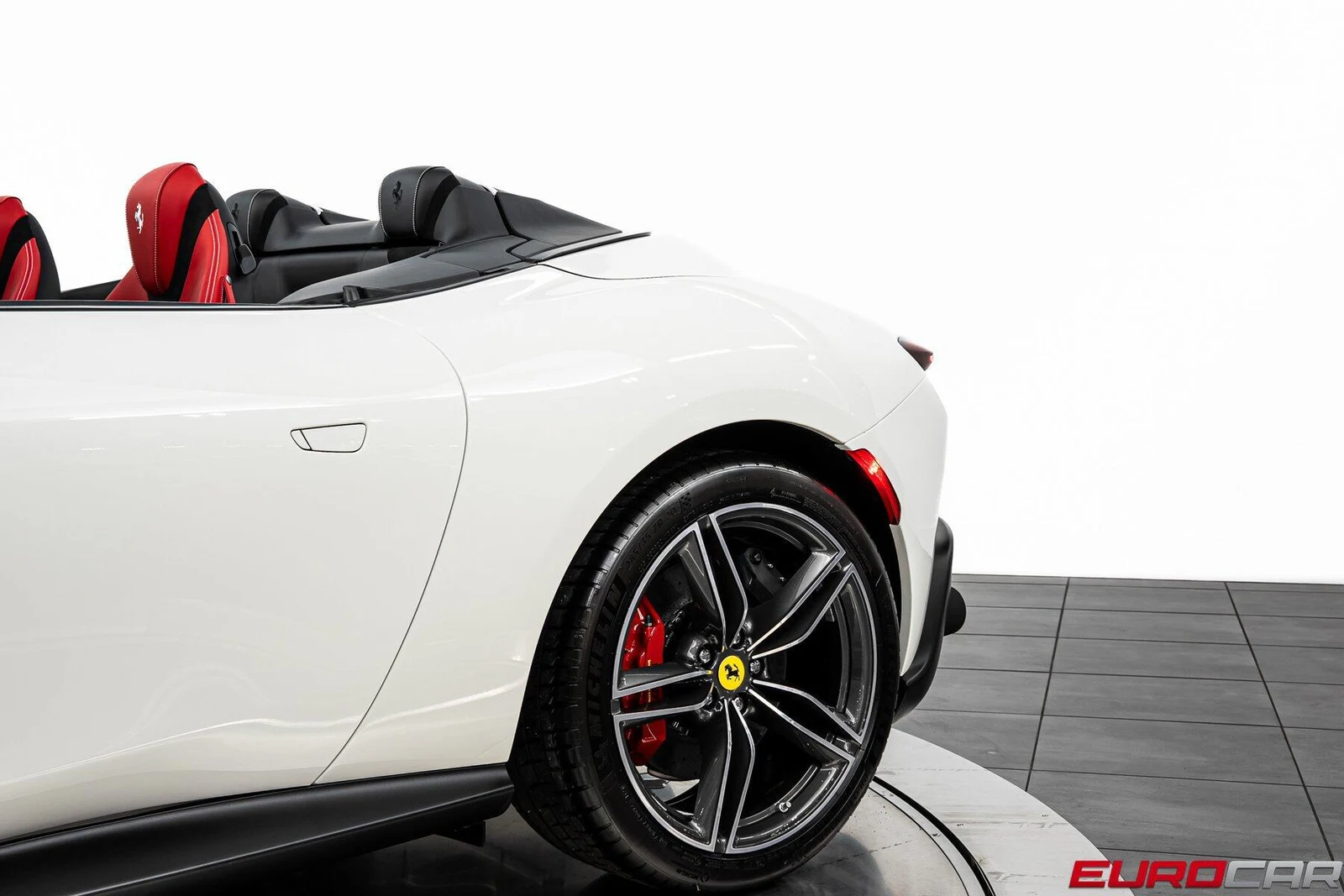 2025 Ferrari Roma Spider, 16/20