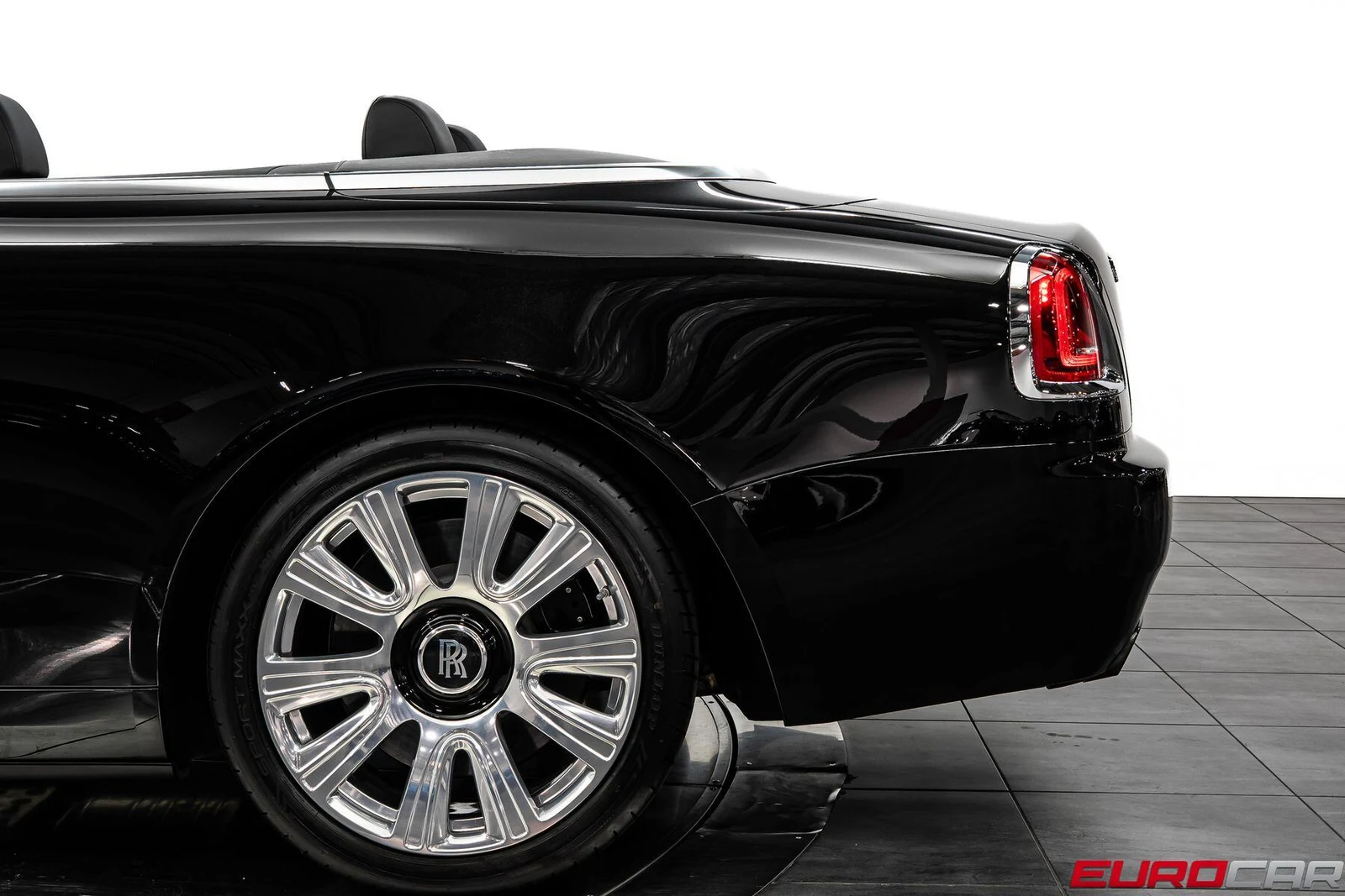 2017 Rolls-Royce Dawn, 18/20