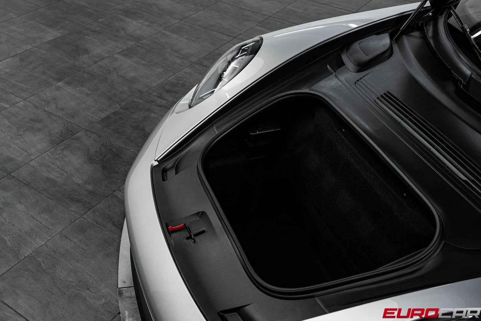 2026 Porsche 911 (992.2) Spirit 70, 13/20