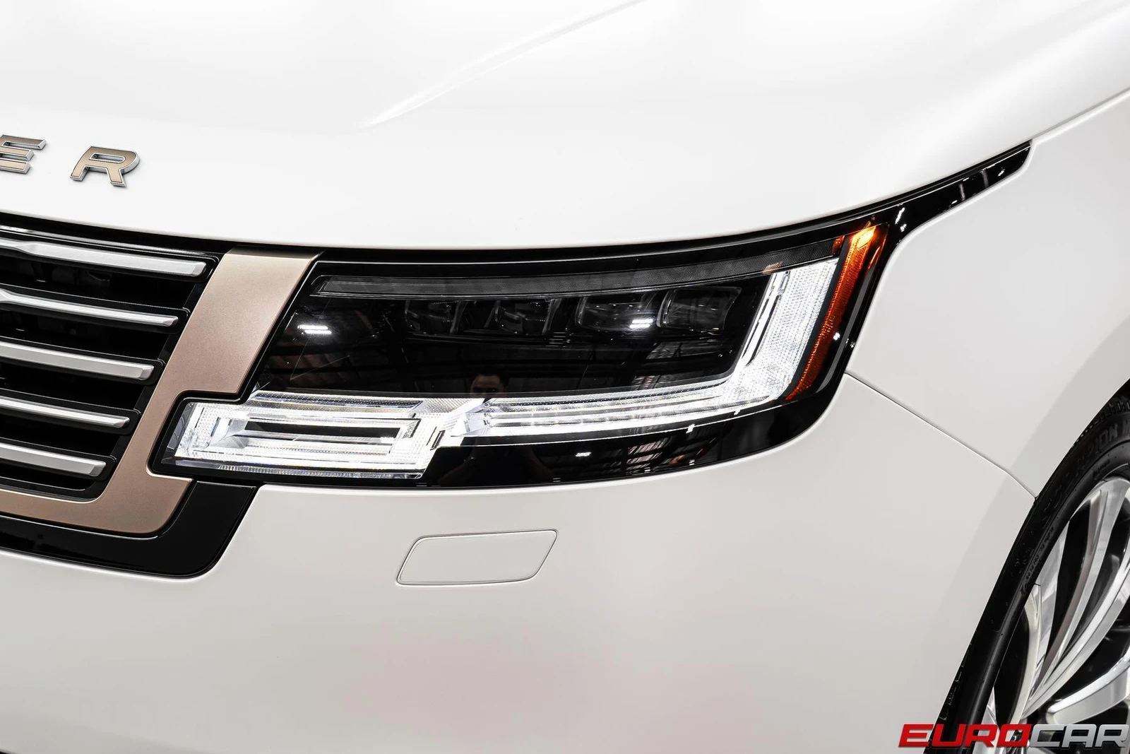 2026 Land Rover Range Rover SV (L460), 10/20