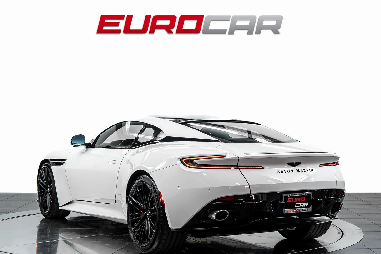 2024 Aston Martin DB12, 3/20