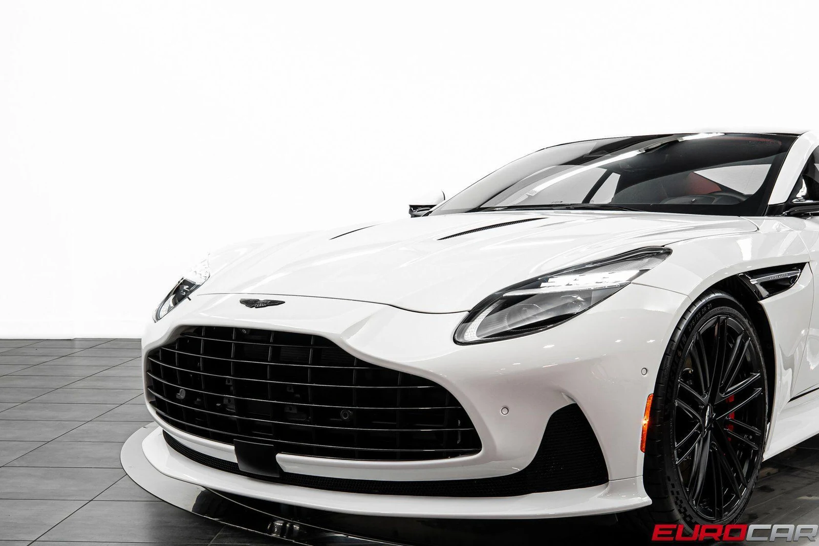 2024 Aston Martin DB12, 11/20