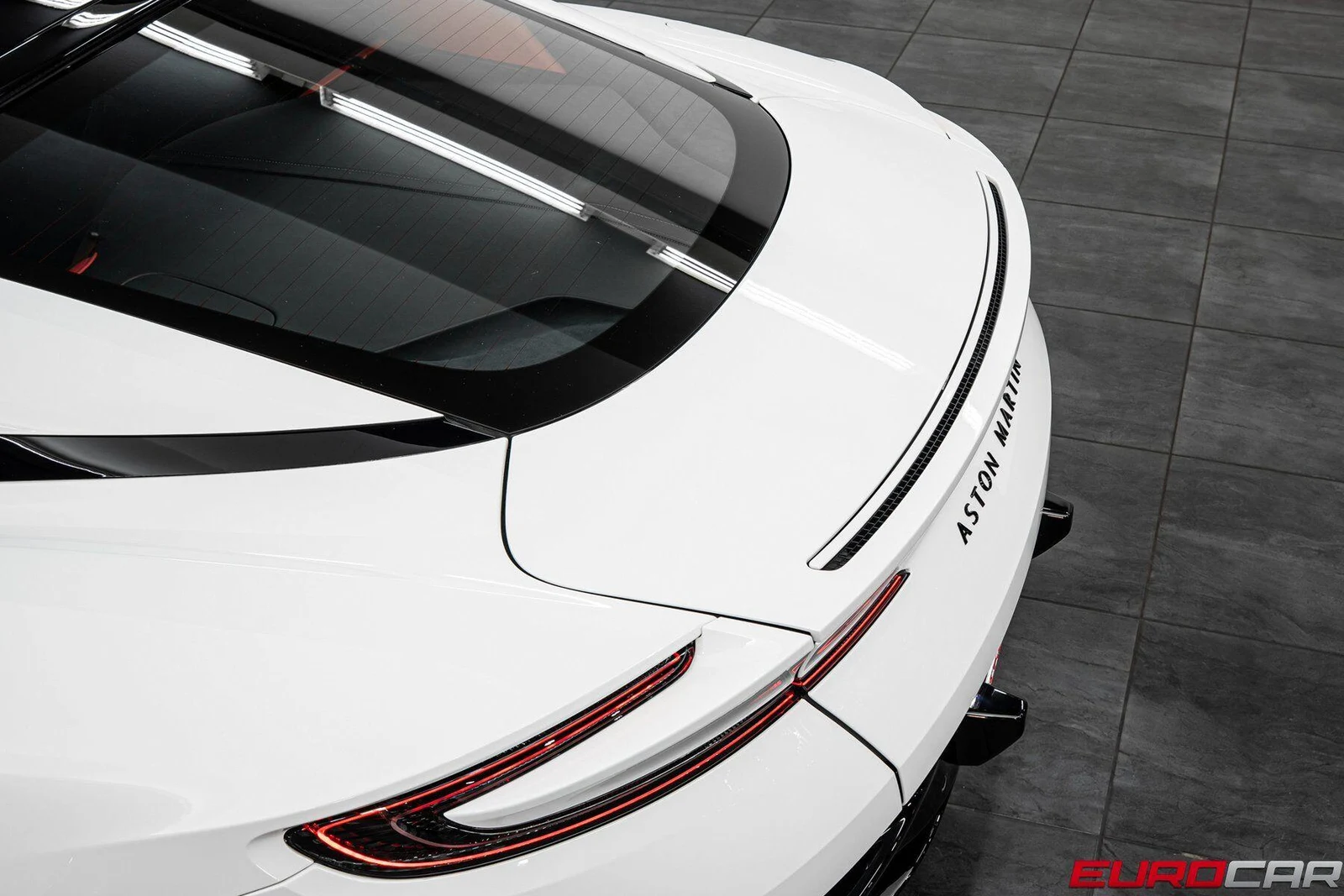 2024 Aston Martin DB12, 16/20