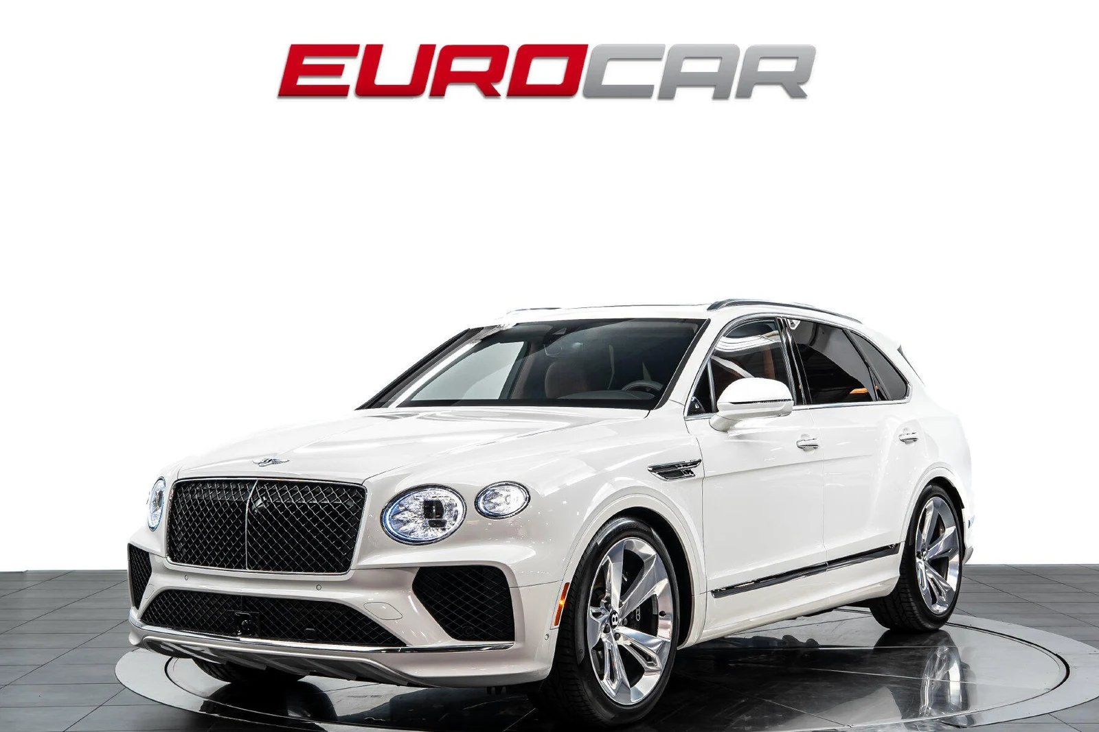Bentley Bentayga V8 · white · Eurocar OC