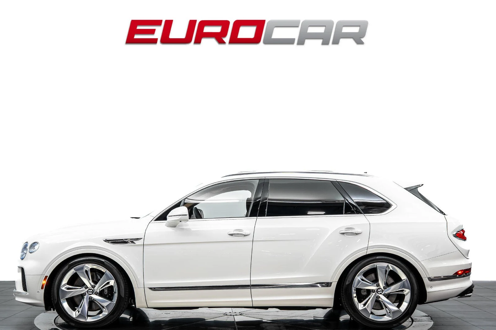 2024 Bentley Bentayga V8, 2/20