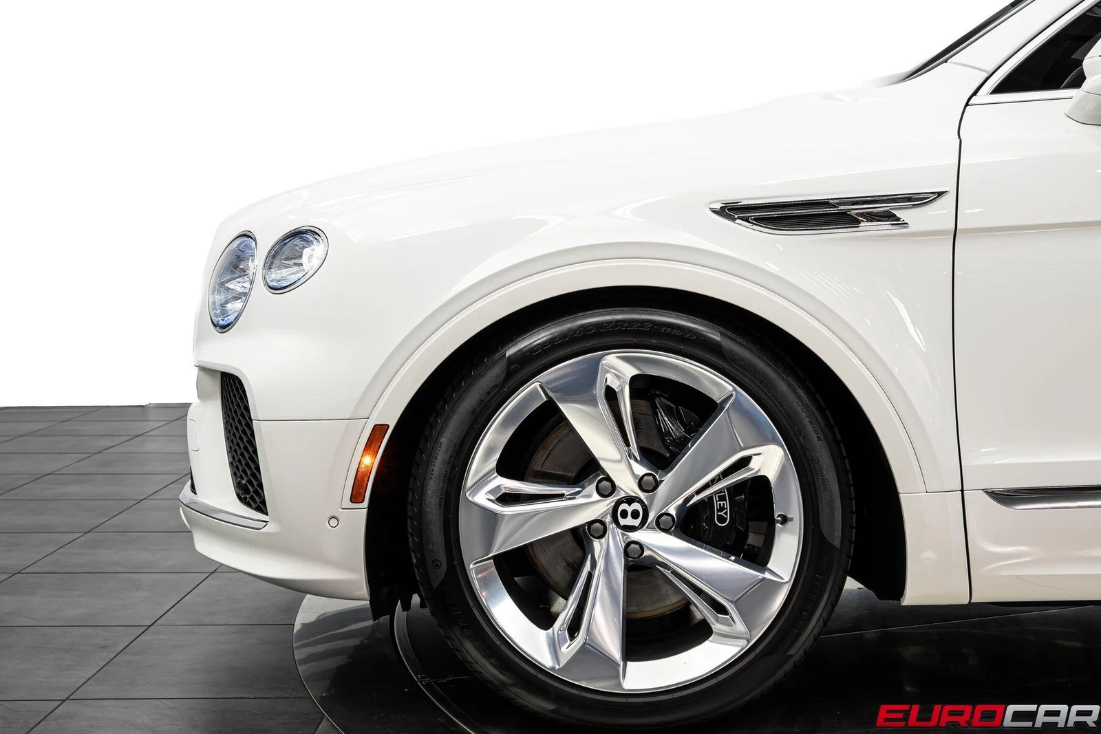 2024 Bentley Bentayga V8, 13/20