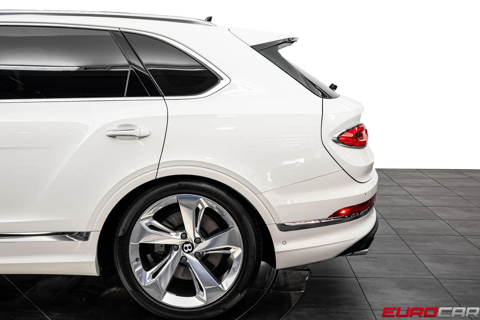 2024 Bentley Bentayga V8, 14/20