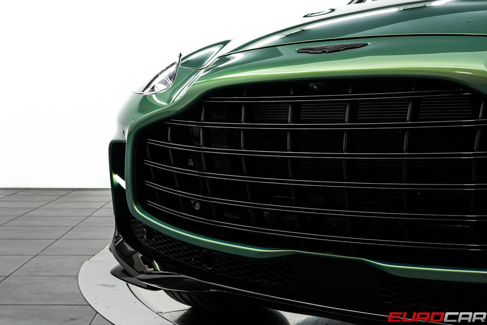 2023 Aston Martin DBX707, 10/20