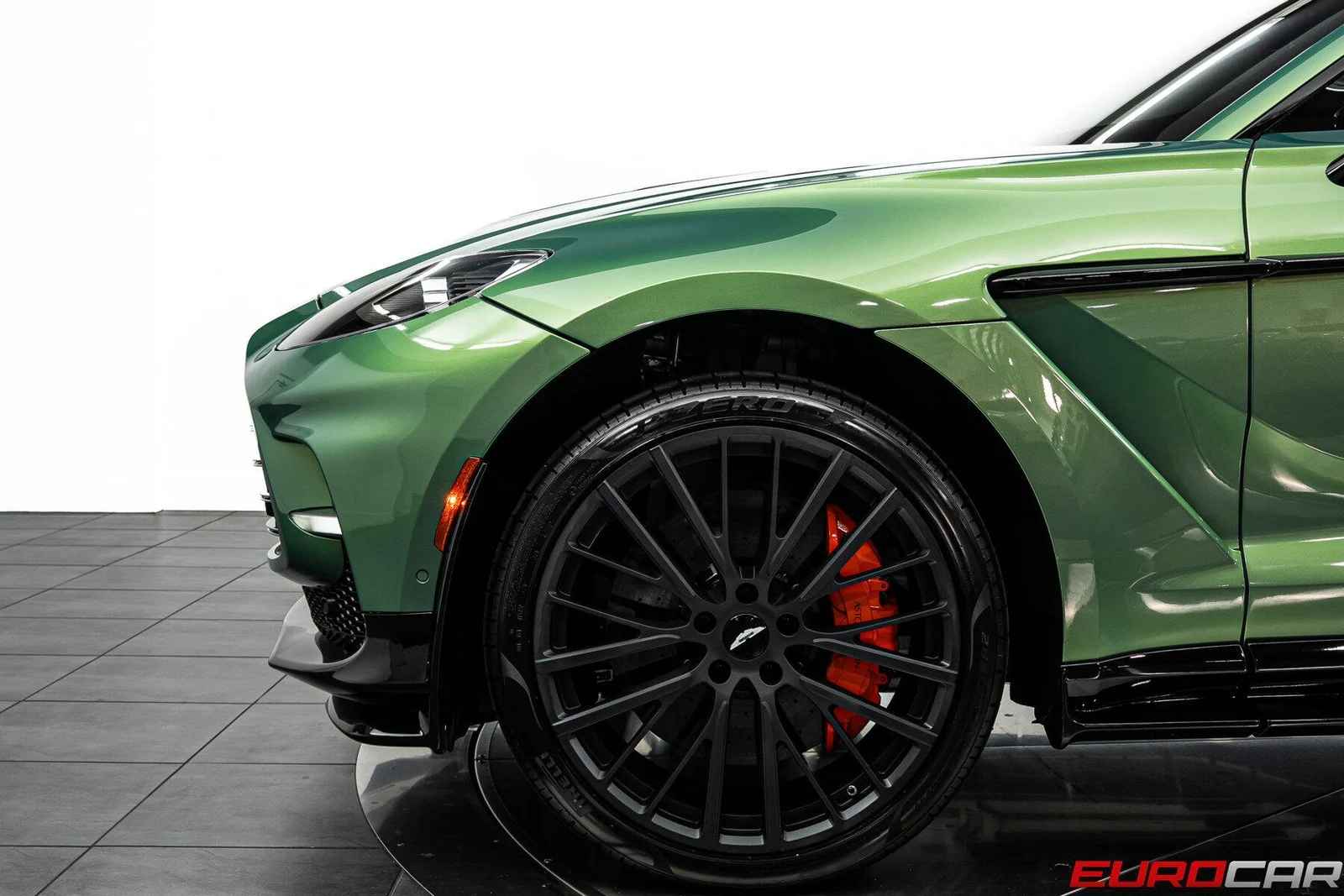 2023 Aston Martin DBX707, 13/20
