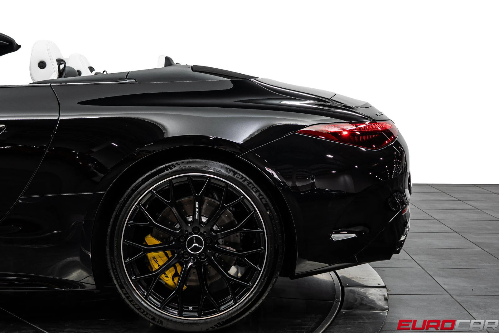 2026 Mercedes-Benz AMG SL 55 4MATIC+ (R232), 18/20