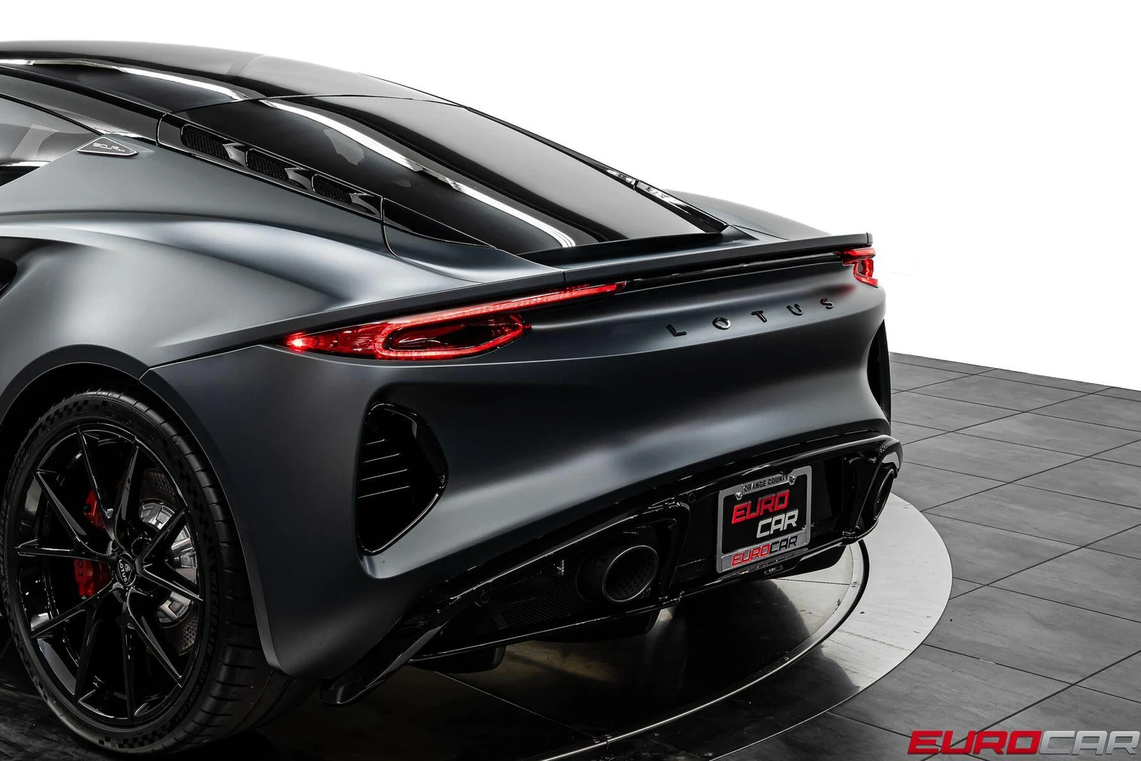 2026 Lotus Emira V6 SE Scura, 17/20