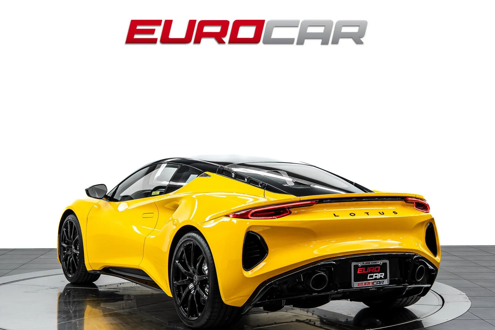 2026 Lotus Emira V6 SE, 3/20